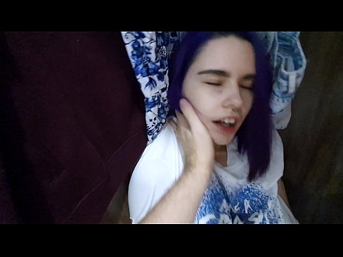 ❤️ 在衣柜里发现我的妹妹并帮助她射精 ❤️❌ Beautiful porn❌️❤